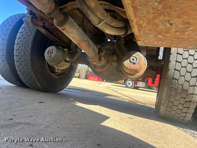 image for item FC5229 2011 International WorkStar 7300 dump truck