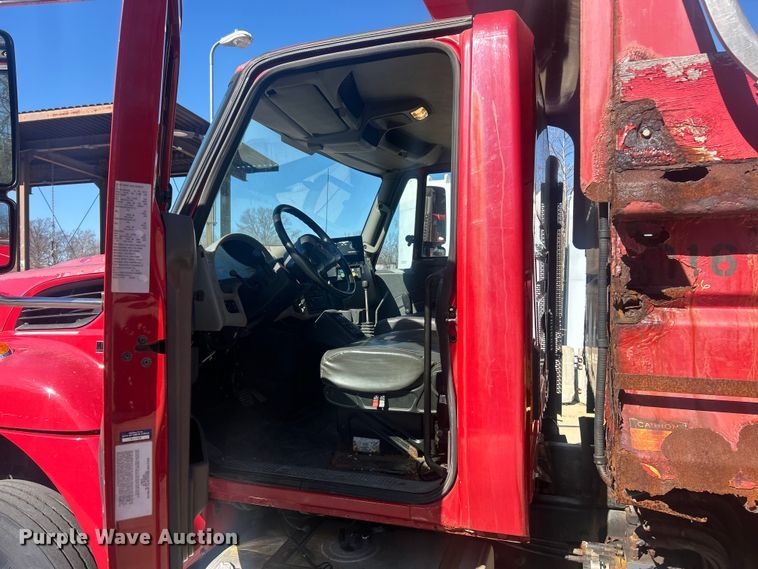 image for item FC5229 2011 International WorkStar 7300 dump truck