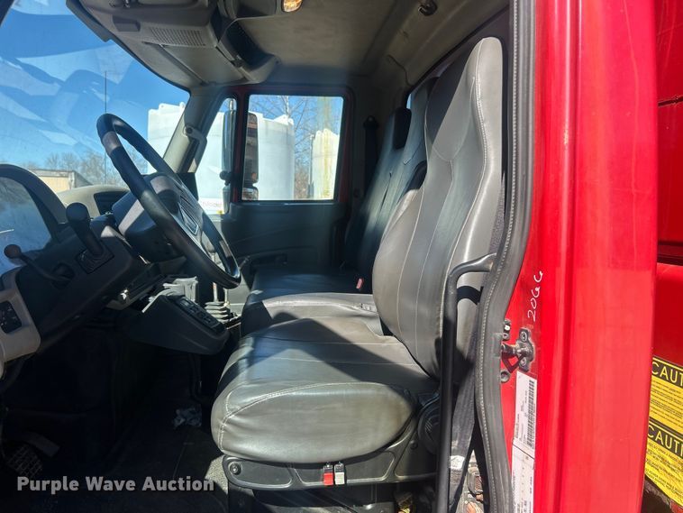 image for item FC5229 2011 International WorkStar 7300 dump truck