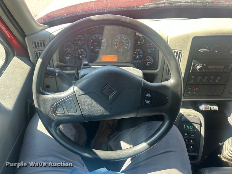 image for item FC5229 2011 International WorkStar 7300 dump truck