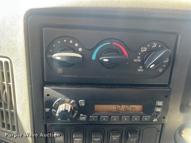 image for item FC5229 2011 International WorkStar 7300 dump truck