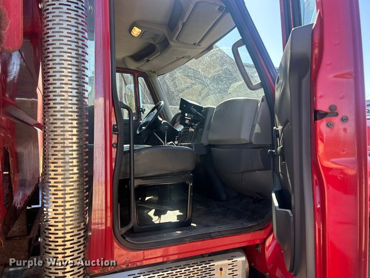 image for item FC5229 2011 International WorkStar 7300 dump truck