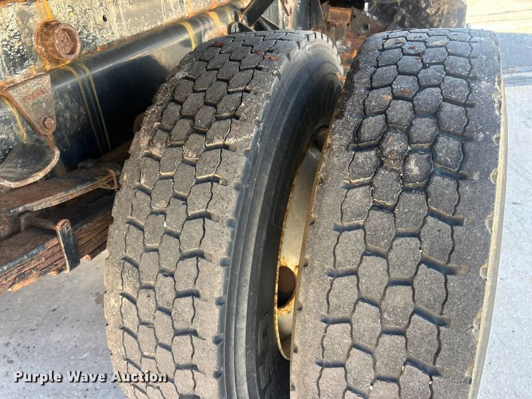 image for item FC5229 2011 International WorkStar 7300 dump truck