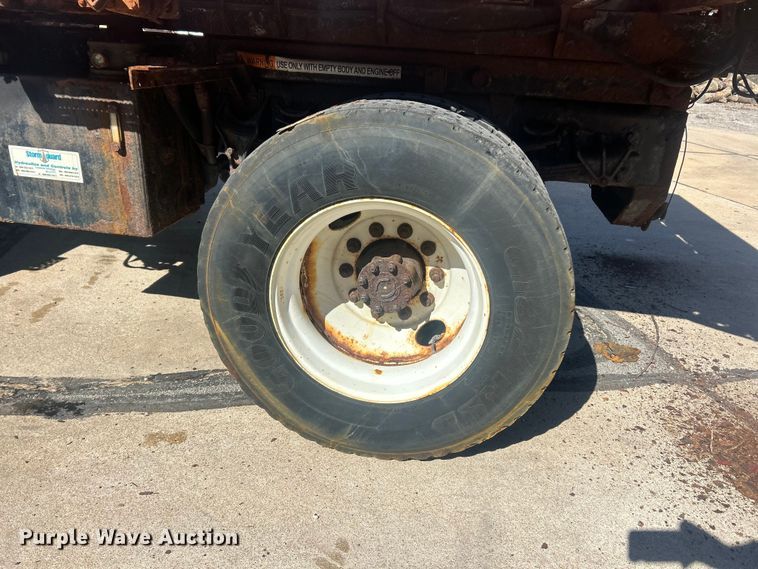 image for item FC5229 2011 International WorkStar 7300 dump truck