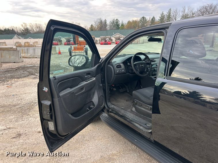 image for item FC5233 2014 Chevrolet Tahoe Police SUV