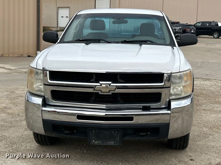 image for item FC5234 2007 Chevrolet Silverado 2500HD pickup truck