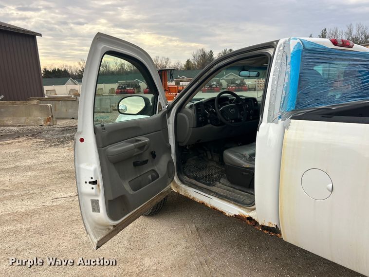 image for item FC5234 2007 Chevrolet Silverado 2500HD pickup truck