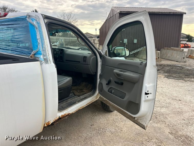 image for item FC5234 2007 Chevrolet Silverado 2500HD pickup truck