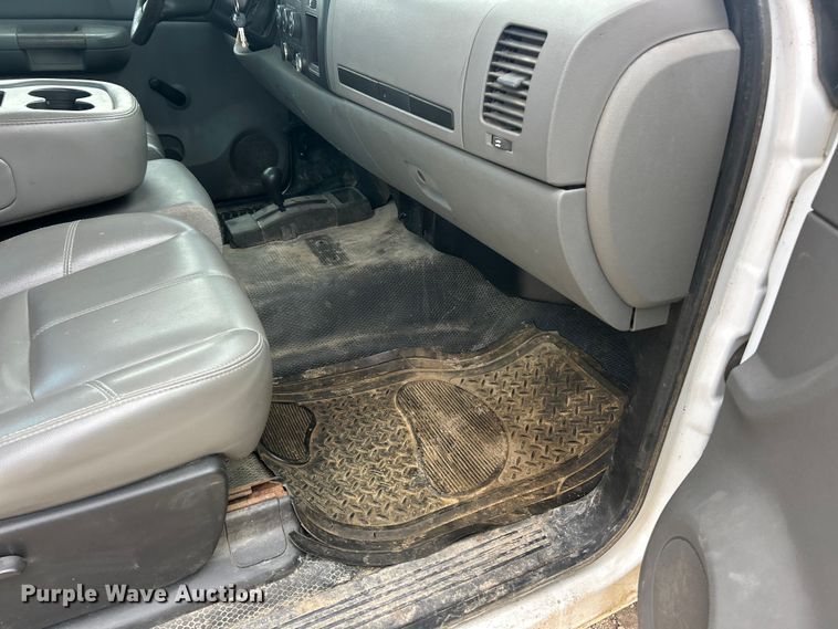 image for item FC5234 2007 Chevrolet Silverado 2500HD pickup truck