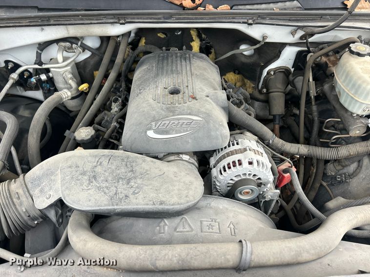 image for item FC5236 2005 Chevrolet Silverado 2500HD Crew Cab pickup truck