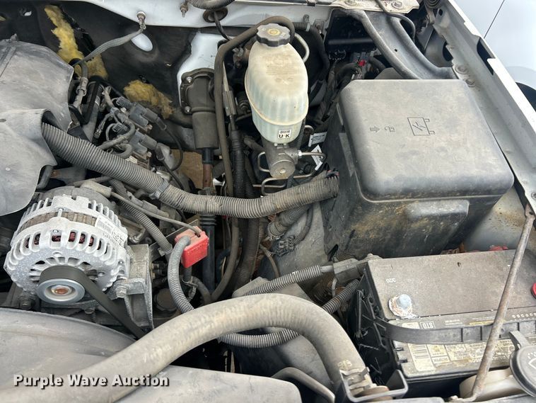 image for item FC5236 2005 Chevrolet Silverado 2500HD Crew Cab pickup truck