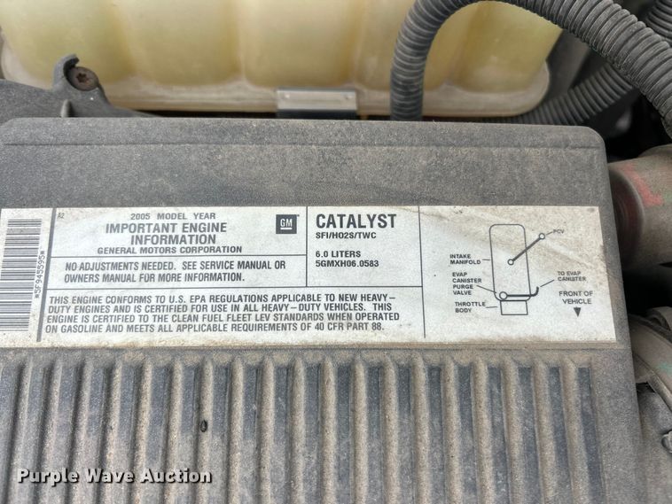 image for item FC5236 2005 Chevrolet Silverado 2500HD Crew Cab pickup truck