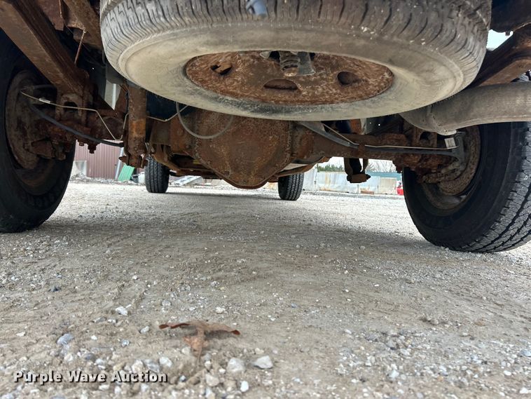 image for item FC5236 2005 Chevrolet Silverado 2500HD Crew Cab pickup truck