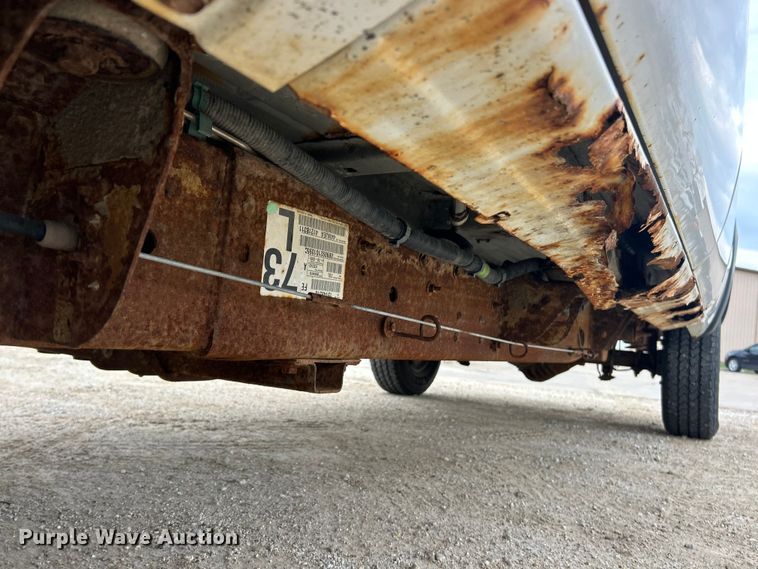 image for item FC5236 2005 Chevrolet Silverado 2500HD Crew Cab pickup truck