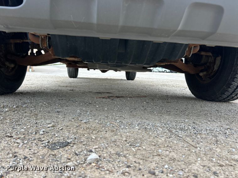 image for item FC5236 2005 Chevrolet Silverado 2500HD Crew Cab pickup truck