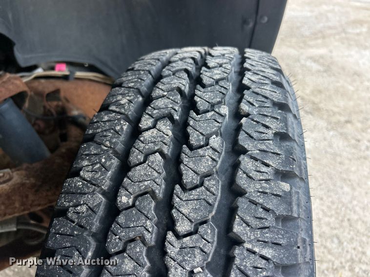 image for item FC5236 2005 Chevrolet Silverado 2500HD Crew Cab pickup truck