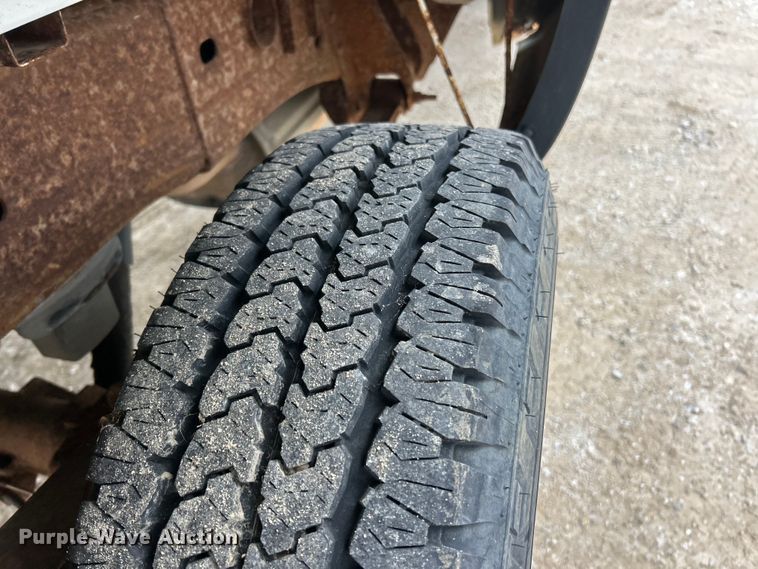 image for item FC5236 2005 Chevrolet Silverado 2500HD Crew Cab pickup truck