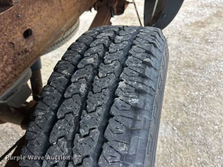 image for item FC5236 2005 Chevrolet Silverado 2500HD Crew Cab pickup truck