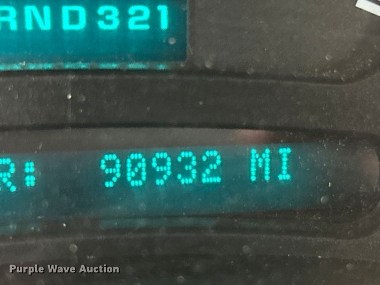 image for item FC5236 2005 Chevrolet Silverado 2500HD Crew Cab pickup truck