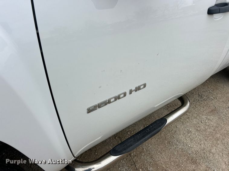 image for item FC5240 2014 Chevrolet Silverado 2500HD pickup truck