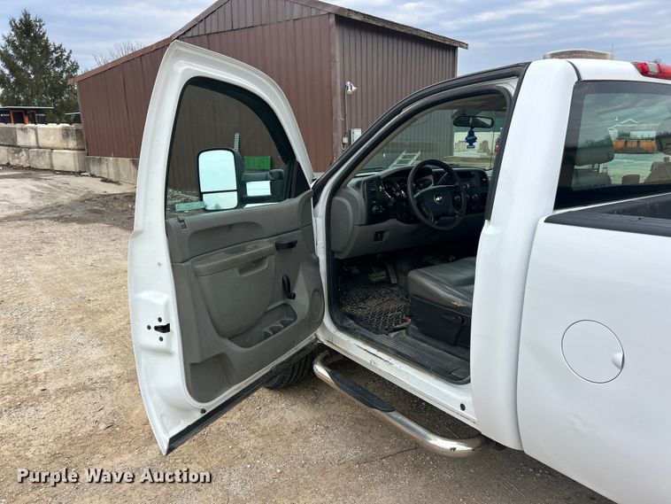 image for item FC5240 2014 Chevrolet Silverado 2500HD pickup truck