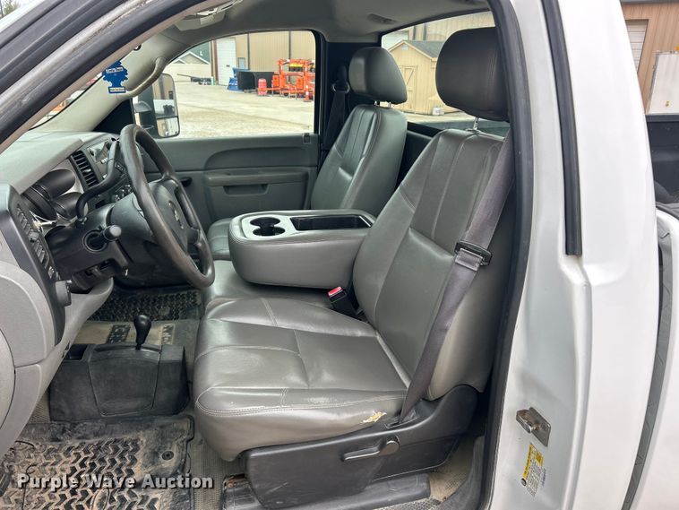 image for item FC5240 2014 Chevrolet Silverado 2500HD pickup truck