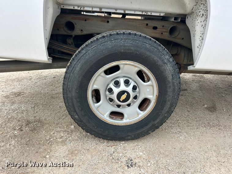 image for item FC5240 2014 Chevrolet Silverado 2500HD pickup truck