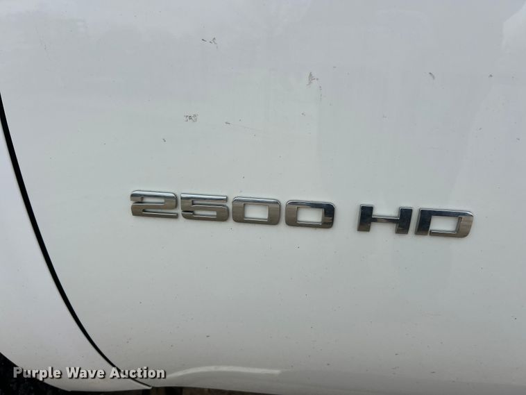 image for item FC5240 2014 Chevrolet Silverado 2500HD pickup truck