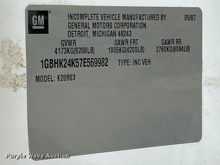image for item FC5241 2007 Chevrolet Silverado 2500HD utility bed pickup truck