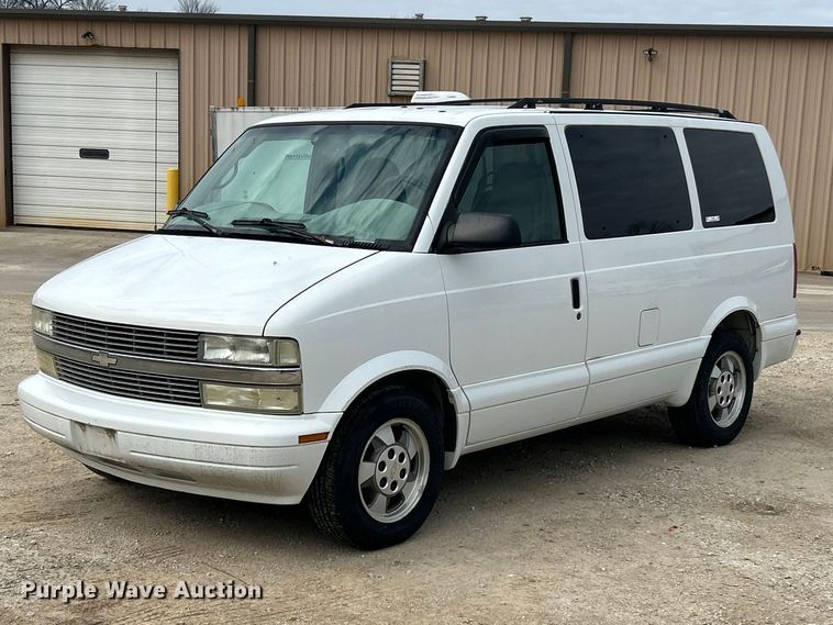 image for item FC5246 2003 Chevrolet Astro  van
