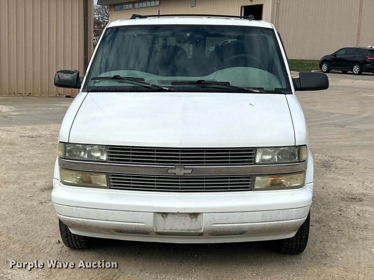 image for item FC5246 2003 Chevrolet Astro  van