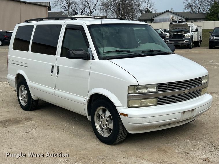image for item FC5246 2003 Chevrolet Astro  van