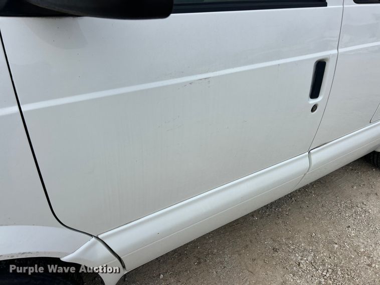 image for item FC5246 2003 Chevrolet Astro  van