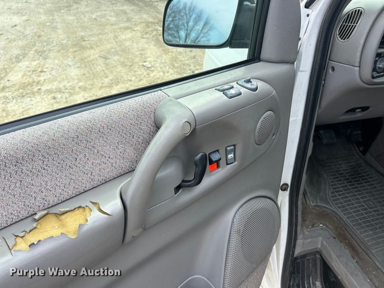 image for item FC5246 2003 Chevrolet Astro  van