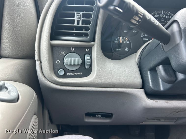 image for item FC5246 2003 Chevrolet Astro  van