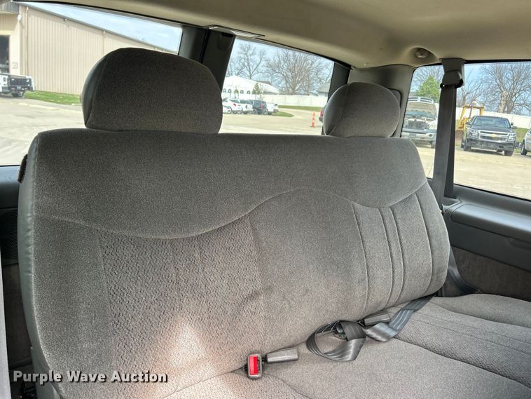 image for item FC5246 2003 Chevrolet Astro  van