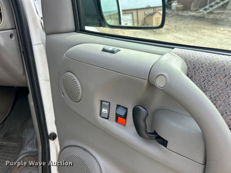 image for item FC5246 2003 Chevrolet Astro  van