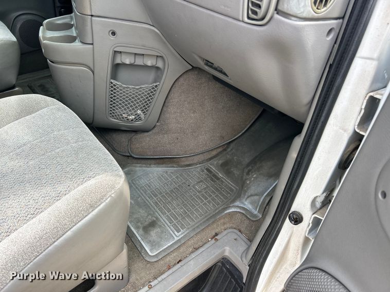 image for item FC5246 2003 Chevrolet Astro  van