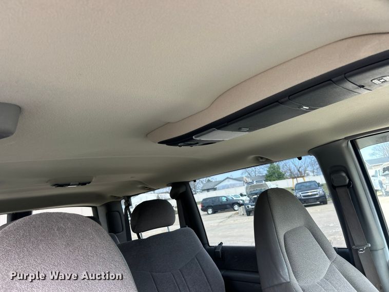 image for item FC5246 2003 Chevrolet Astro  van