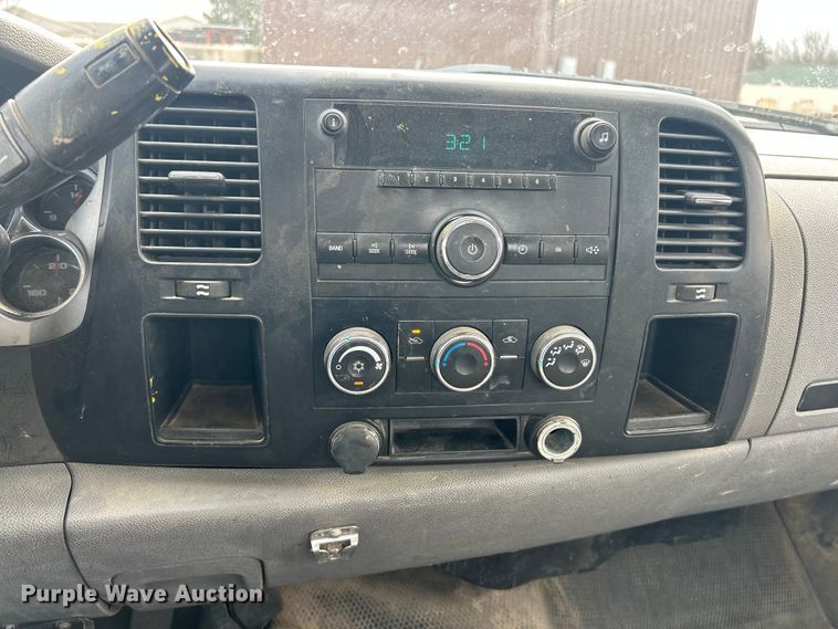 image for item FC5247 2007 Chevrolet Silverado 2500HD pickup truck