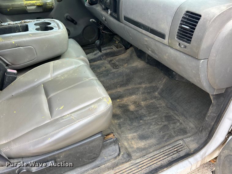 image for item FC5247 2007 Chevrolet Silverado 2500HD pickup truck