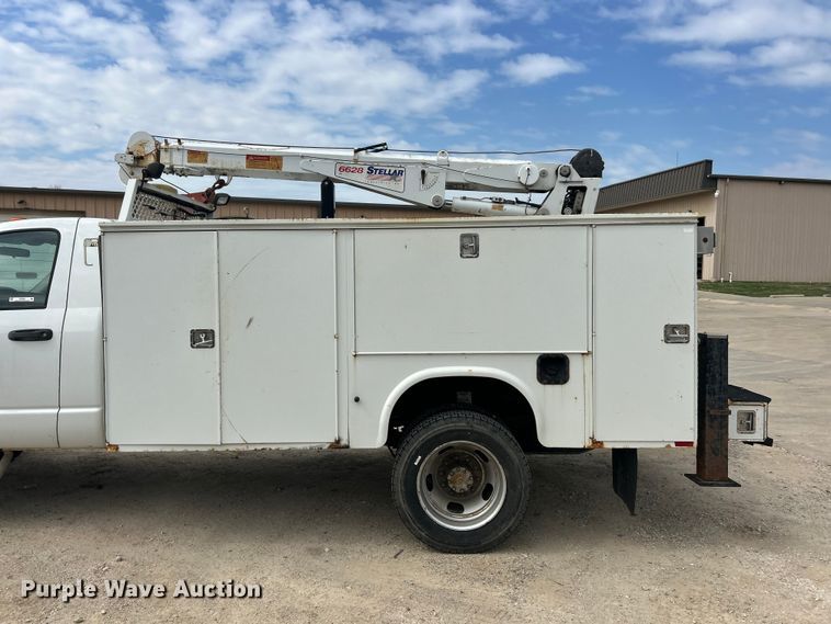 image for item FC5250 2009 Dodge Ram 5500  utility / service truck