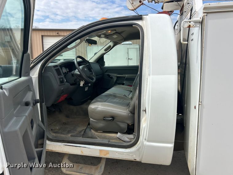 image for item FC5250 2009 Dodge Ram 5500  utility / service truck