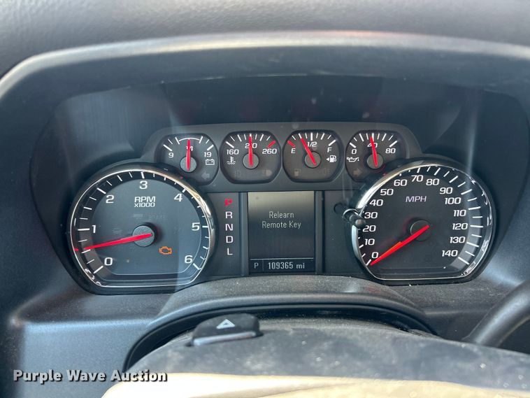 image for item FC5251 2018 Chevrolet Silverado 1500 Crew Cab pickup truck