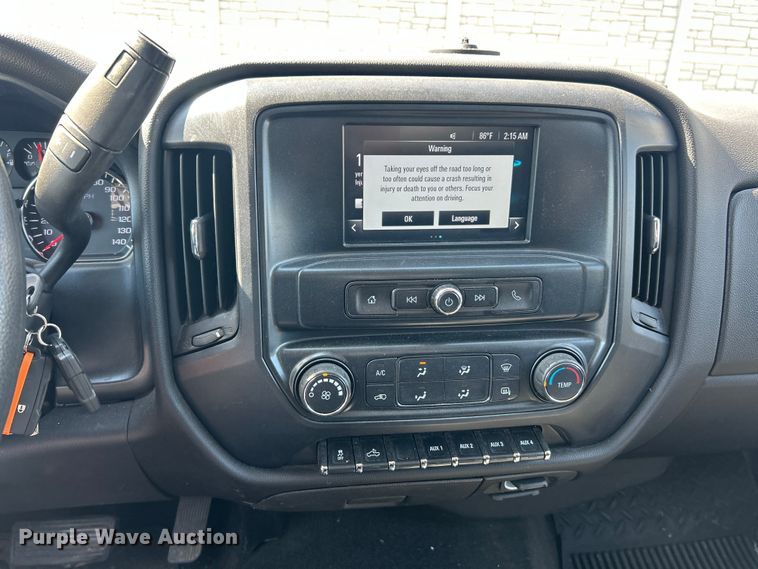 image for item FC5251 2018 Chevrolet Silverado 1500 Crew Cab pickup truck