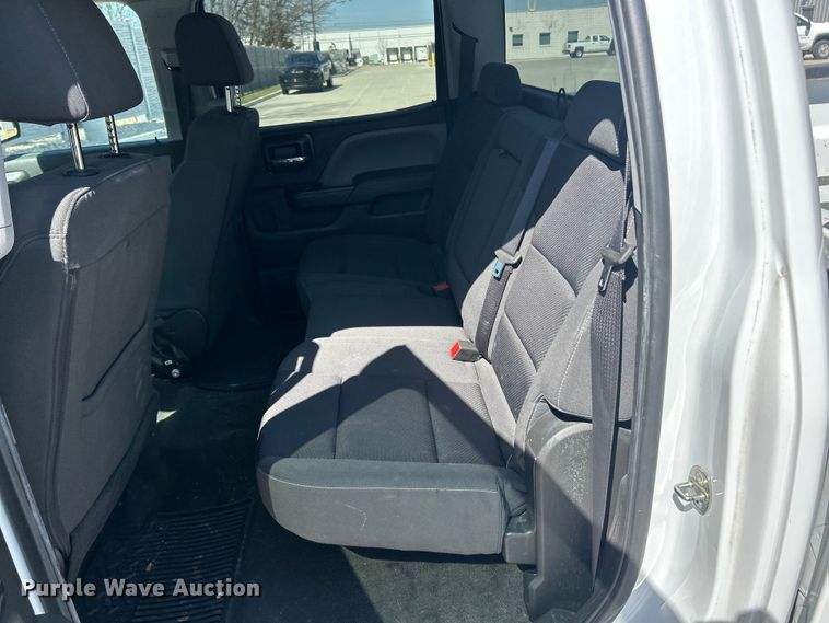 image for item FC5251 2018 Chevrolet Silverado 1500 Crew Cab pickup truck