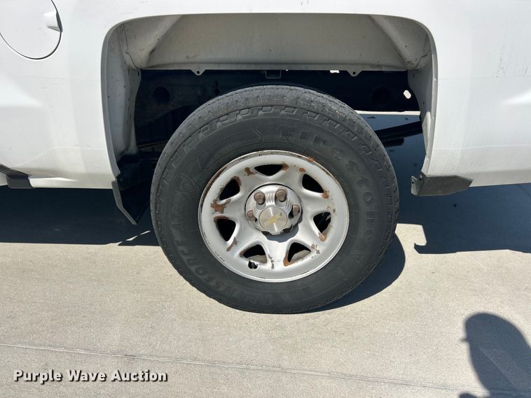 image for item FC5251 2018 Chevrolet Silverado 1500 Crew Cab pickup truck