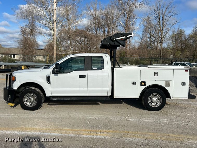 image for item FC5258 2020 Ford F350 Super Duty Ext. Cab utility bed pickup truck