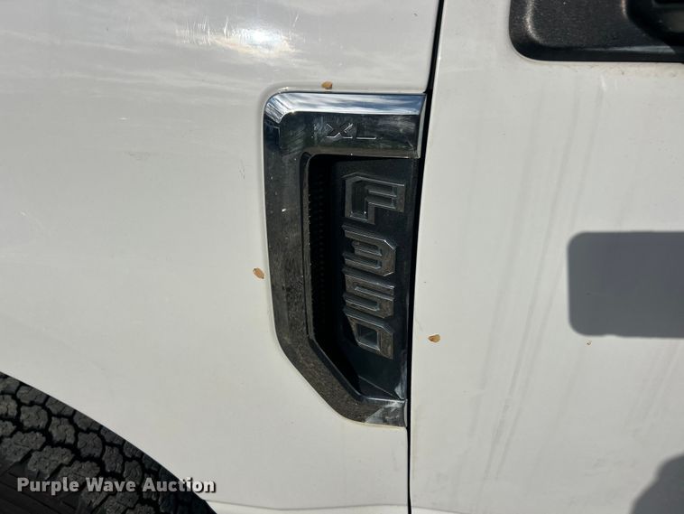 image for item FC5258 2020 Ford F350 Super Duty Ext. Cab utility bed pickup truck