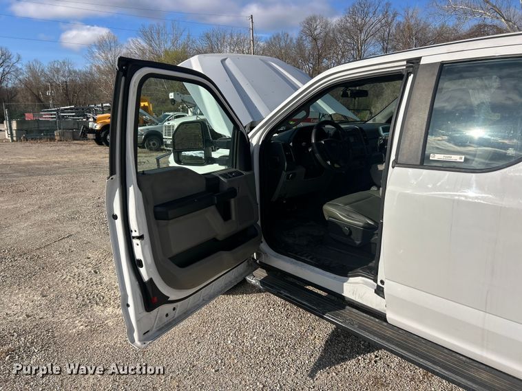 image for item FC5258 2020 Ford F350 Super Duty Ext. Cab utility bed pickup truck